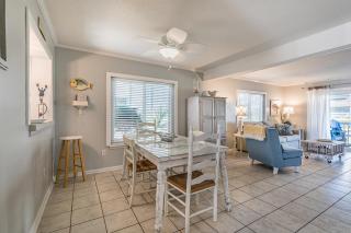 New Listing - First floor condo on Harbor Island - - 2