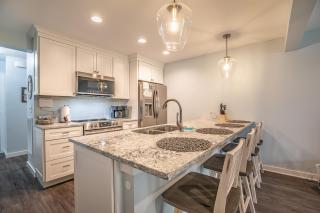 New listing - F Building Condo on Harbor Island - - 6