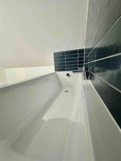 Spacious 5 bedroom House 3 bathrooms, 10 beds sleeps 13 - 4