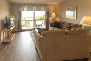 NEW LISTING Ocean Front 1 Bedroom - New Decks and Pool Access - - 1