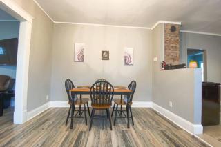 Quaint 3BR 1 Bath near Niagara Falls - 6