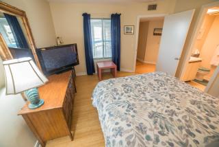 Beach house villa! Screened in porch, with views! - - 1