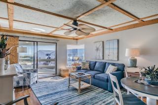 Stunning Views - Pool and Ocean Views - Harbor Island Beach House -  - 9