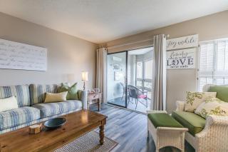 Crow's Nest On Harbor Island - One Bedroom on Third Floor - - 1