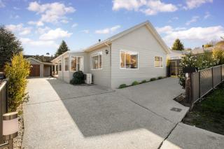 The Mount Iron Bothy - Wanaka - 6