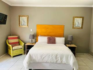 Bachelor suite in Rustenburg - Rustenburg - 2
