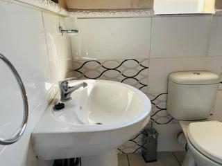 Bachelor suite in Rustenburg - 1