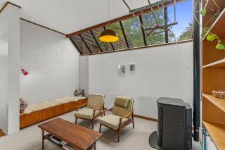 Treetop Sanctuary - Titirangi Holiday Home - 5