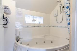 Yallands Farmhouse - 8