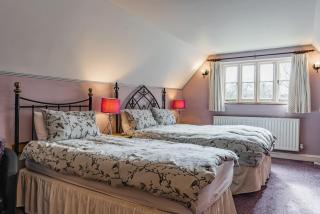 Yallands Farmhouse - Taunton - 1