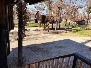 Meadowlark Treehouse 15 MIN to MagnoliaBaylor - 4