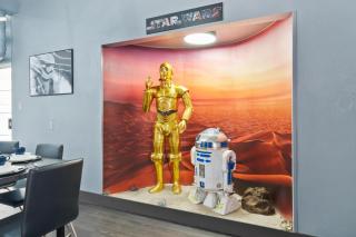 Galactic Dream: Arcade, Theater, Minigolf, & more! - 6