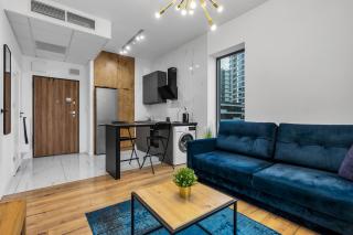 Warsaw Business Apartments - Air Conditioning, 10th Floor, City View, Balcony - by Rentujemy - 4