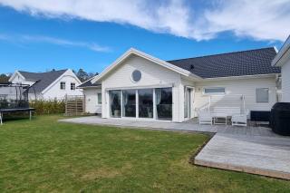 Uthyres endast till barnfamiljer - Gullbrandstorp - 0
