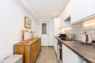 Immense Gorgeous 2BR wBalcony & Office in Chelsea - Londra - 1