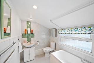 Beautiful 2 bedroom house Free Parking, Aylesbury, Adrenham st - Buckinghamshire - 4