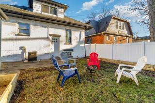 Sand & Sun Retreat,2 Living Rooms, Kids Play Area - Michigan City - 1