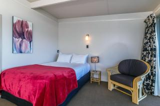 Twin Peaks Lakeside Inn - Taupo - 6