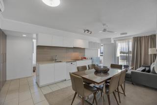 Stunning 2 Bedroom Self Contained City Apartment - Mackay - 7