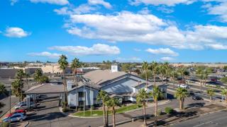 The Hotel Serene Glendale Peoria, Surestay Collection by Best Western - Glendale - 9