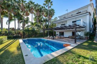 Spacious 6 BDRM Villa - Golf Lover's Paradise - Marbella - 8