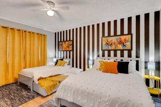 Groovy Funhouse Getaway - 4 bdrm near Legoland - Winter Haven - 7
