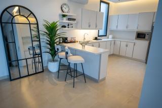 Luxury Apartment 3 Bedroom & Rooftop, Irqah Riyadh - Riad - 2