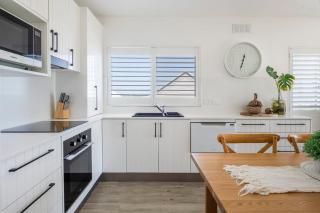 Mingara Two - oceanstays - Yamba - 1