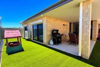 Seaside Sanctuary: Steps to Yanchep Lagoon - Yanchep - 9