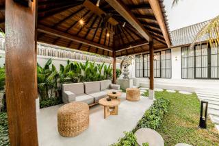 Hijau Villa by EVDEkimi Ubud - Ubud - 1