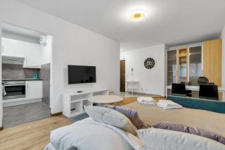 Metro Bemowo Comfort Studio by BookingHost - 4