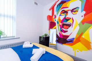 5 Sleeper LFC Themed Apartment - 1
