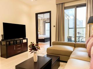 Unforgettable 1BR Mesmerizing Burj Khalifa Views - 17AB02 - Dubai - 3