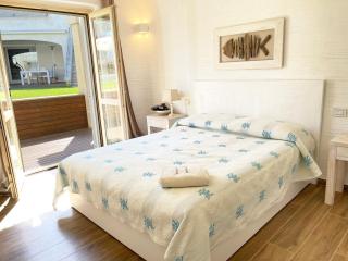 LIKE at HOME n 11 Poolside Paradise Patio - Palau - 2
