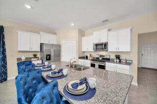 7655 Oakmoss Loop - 1