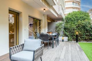 Downtown Cannes Apartment with Garden - 1