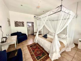 Fawlty Towers Accommodation & Activities - Livingstone - 8