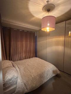 Three Bedroom Family home with garden in Walthamstow - 4