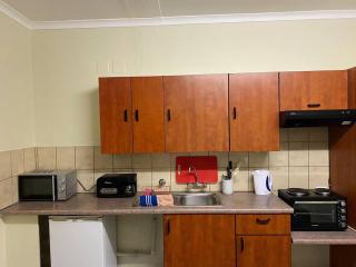 The Royal Nest - Sandown - 1
