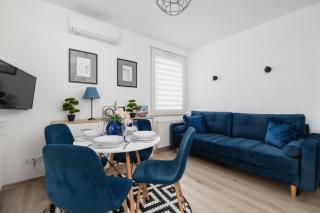 Cracow Royal Blue Apartment Avia Estate by Noclegi Renters - Cracovia - 6