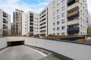 Cracow Royal Blue Apartment Avia Estate by Noclegi Renters - Cracovia - 5