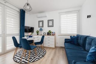 Cracow Royal Blue Apartment Avia Estate by Noclegi Renters - Cracovia - 4