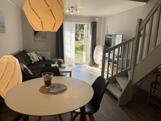 FeWo Ariosa - 4 Personen, Terrasse, Sauna, Garten - Born - 2