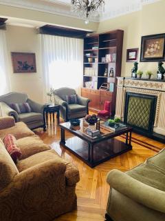 Amplio y Céntrico Piso Señorial - 8