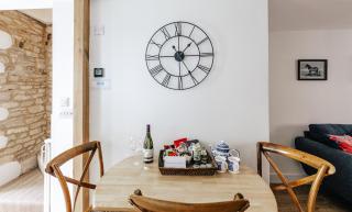 Delightful Cotswold Cottage for two, Log Burner, Garden & Dog Friendly - 2