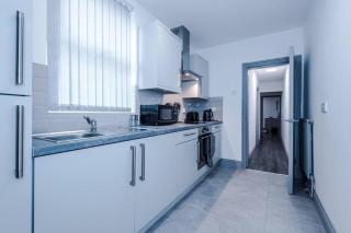 LFC Themed Apartment - 4