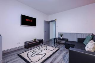 LFC Themed Apartment - 2