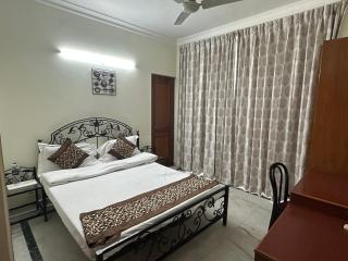 Pamposh Guest House, Gurgaon - Gurgaon - 7