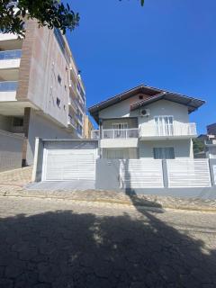 Casa Ampla no Centro, Piso Térreo ou Superior - 8