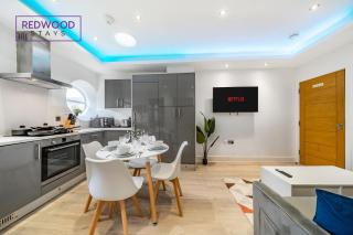 BRAND NEW, 1 Bed 1 Bath, Modern Town Center Apartment, Netflix By REDWOOD STAYS - Aldershot - 1